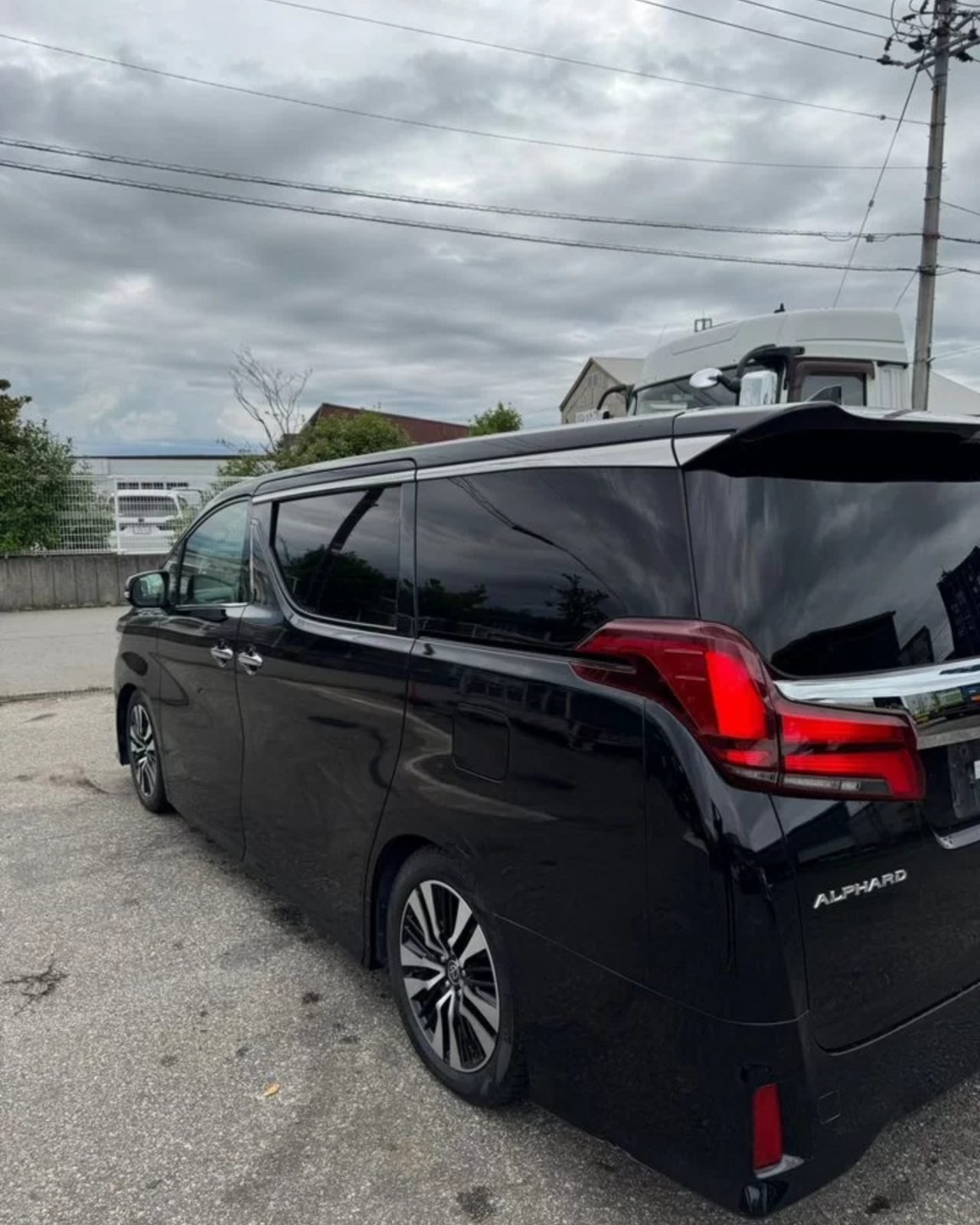 Toyota Alphard — фото 22