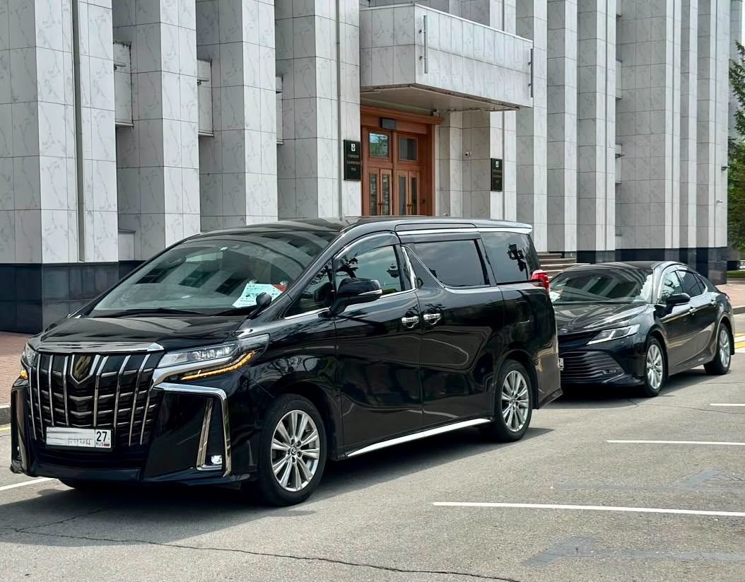 Toyota Alphard — фото 25