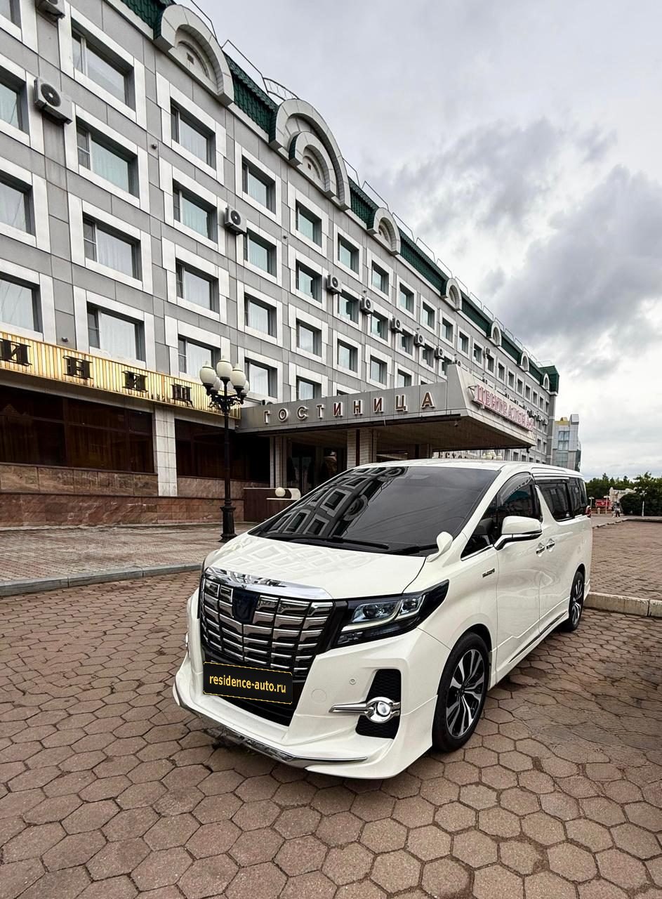 Toyota Alphard — фото 37