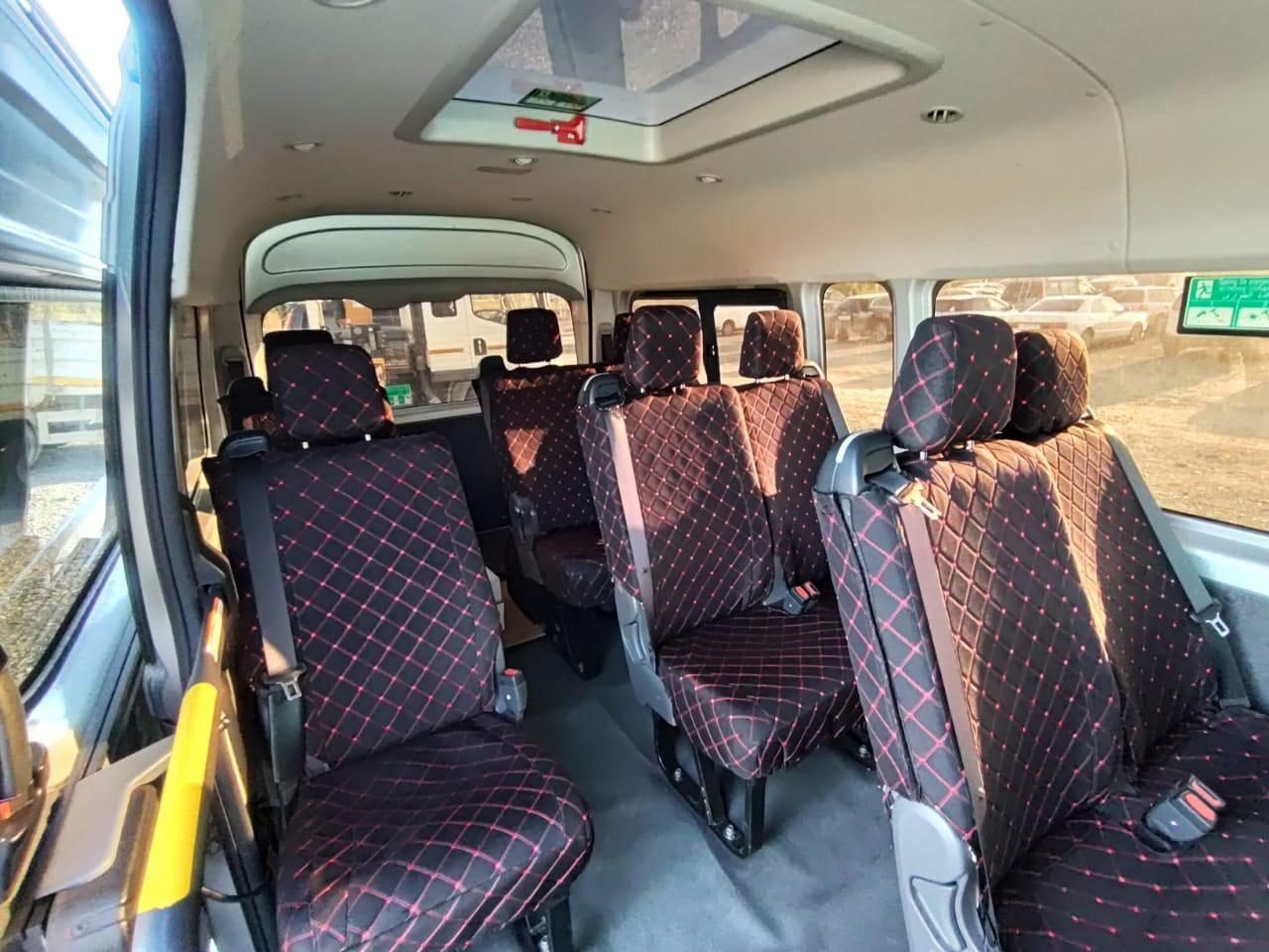 Toyota Hiace — фото 6