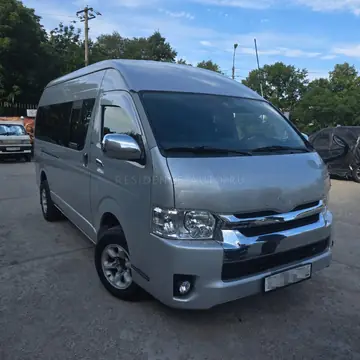 Toyota Hiace — фото 7