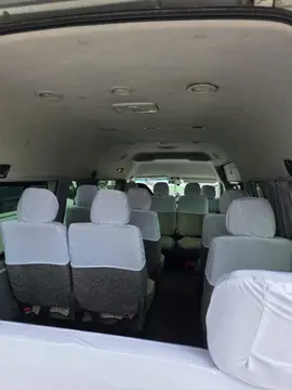 Toyota Hiace — фото 10