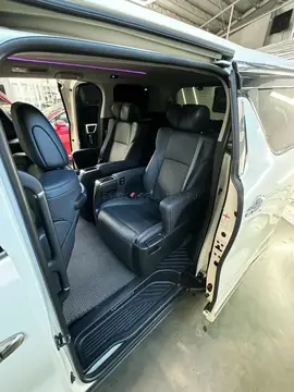 Toyota Alphard — фото 7