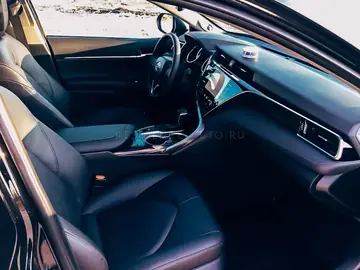 Toyota Camry — фото 2