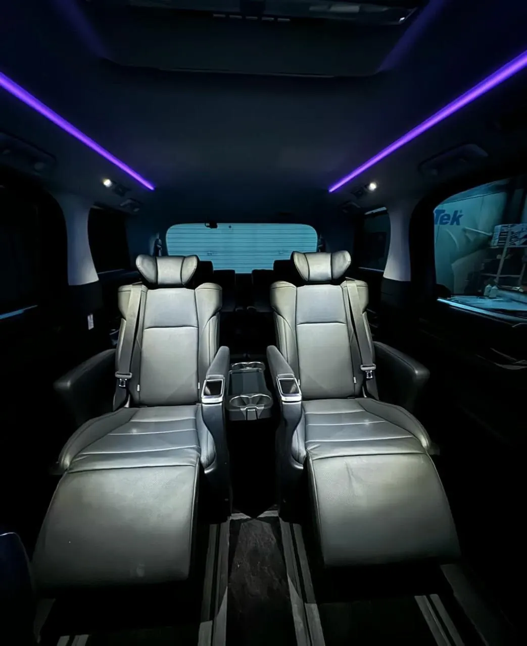 Toyota Alphard — фото 7