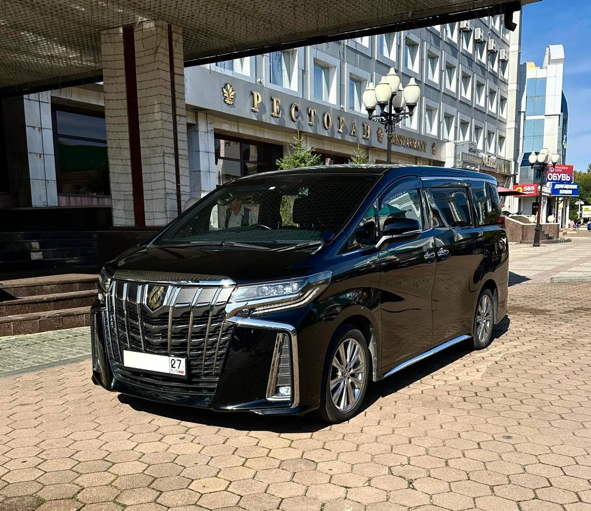 Toyota Alphard — фото 6