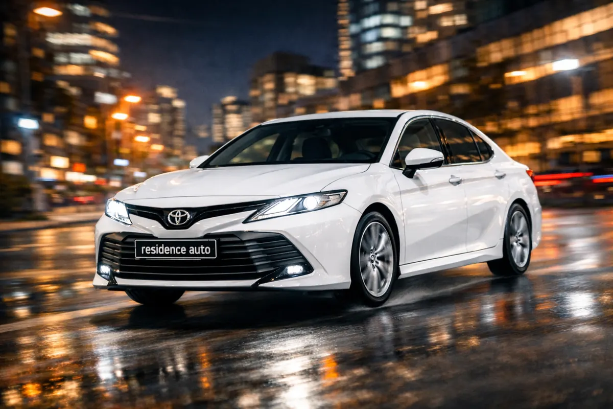 Toyota Camry белый — аренда с водителем в Хабаровске